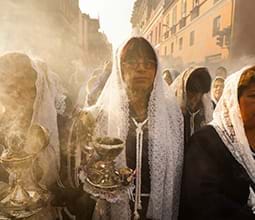 Procesión en Semana Santa del Señor de los Milagros
